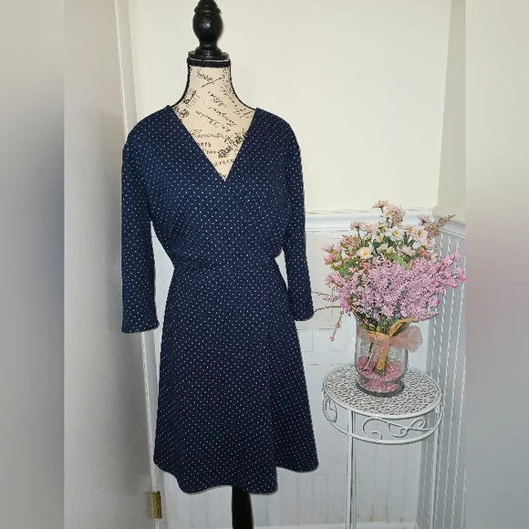 loft navy blue dress LOFT Navy Blue Flutter Sleeve Crewneck Back Cut-Out Tie Neck Shift Dress  Size 8